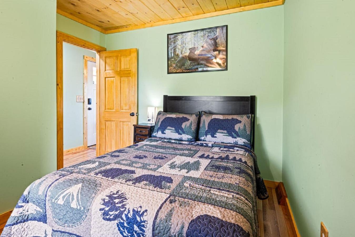 Brand New Tiny Cabin! A Bearly Adventure Sevierville Exterior photo