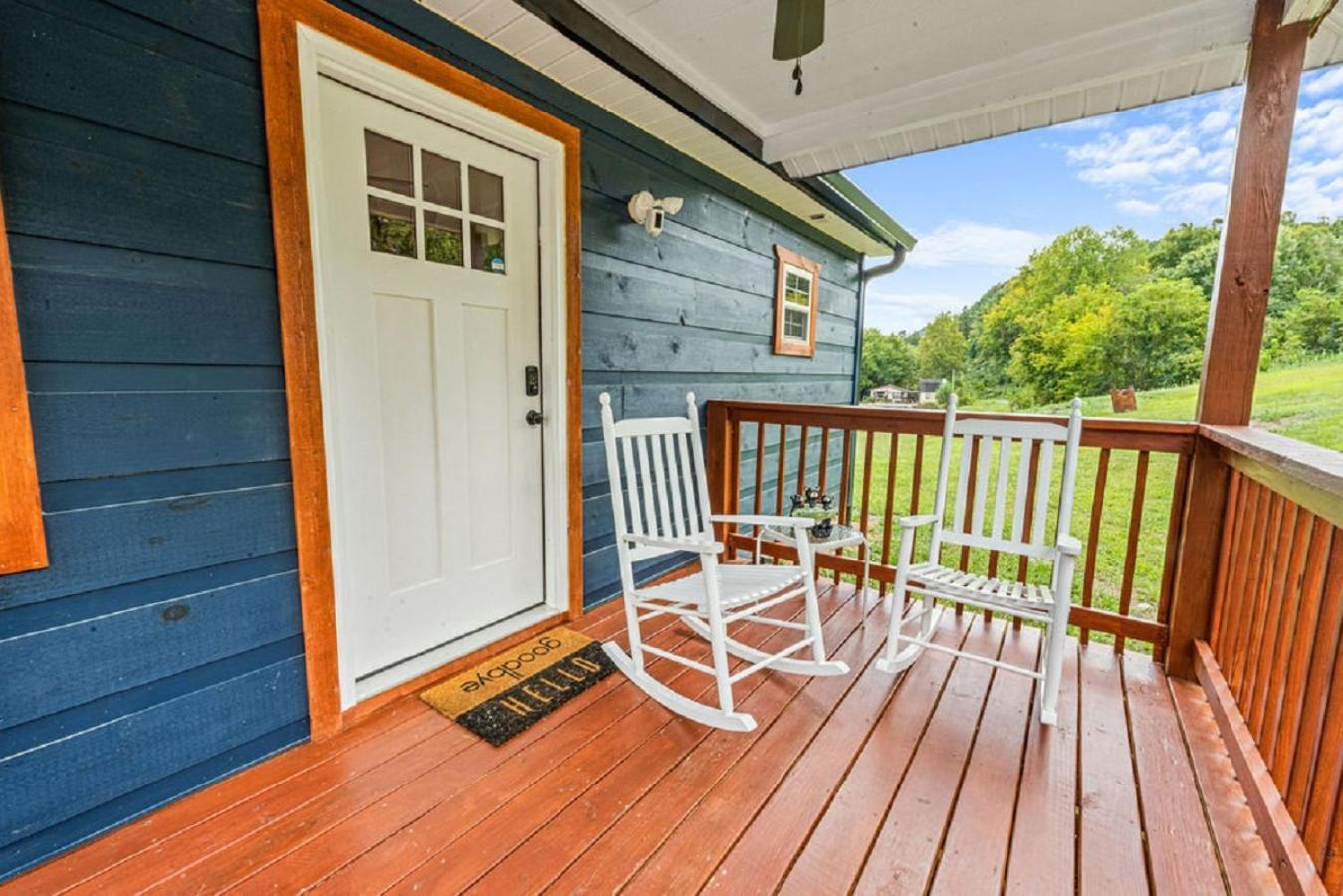 Brand New Tiny Cabin! A Bearly Adventure Sevierville Exterior photo